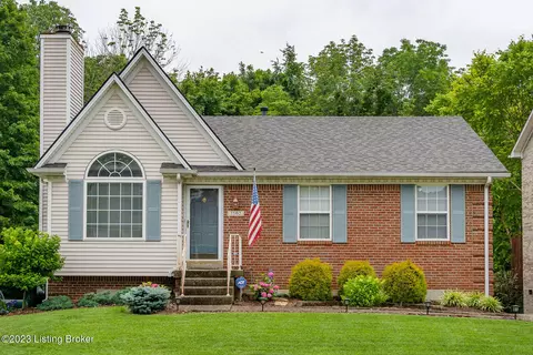 7502 Astrid Way, Louisville, KY 40228