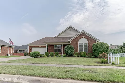 5813 Granwood Pl, Louisville, KY 40258