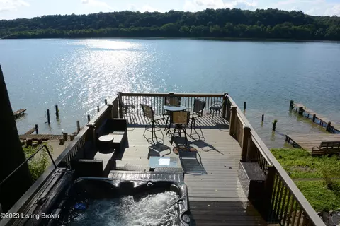 1420 Riverside Dr, Prospect, KY 40059