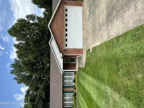 3438 W Doe Valley Pkwy, Brandenburg, KY 40108