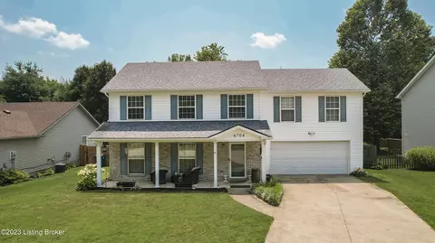6704 Timberbend Dr, Louisville, KY 40229