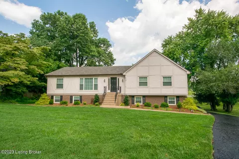7119 Greengate Ct, Louisville, KY 40241