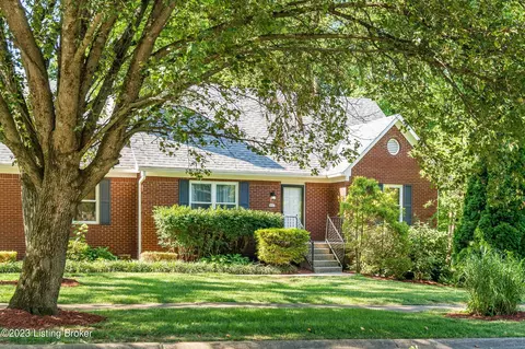 10716 Hickory Cove Ct, Louisville, KY 40241