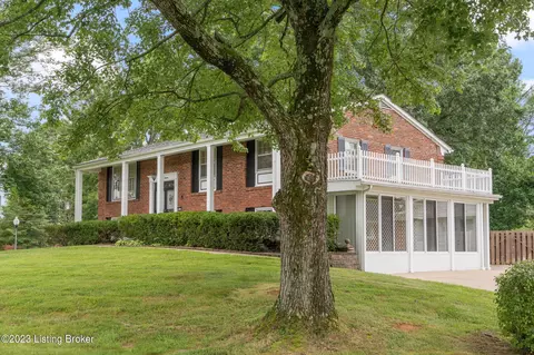 6516 Hollow Tree Rd, Louisville, KY 40228