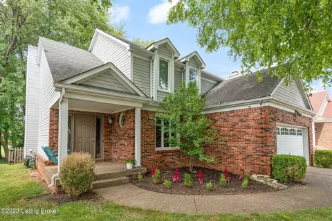 10907 Fairway Point Dr, Louisville, KY 40241