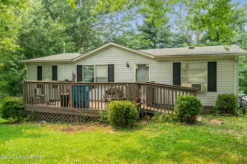 33 Roberts St, Pleasureville, KY 40057