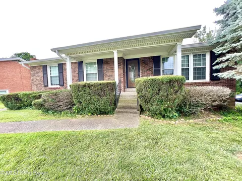 8912 Reinhart Way, Louisville, KY 40220