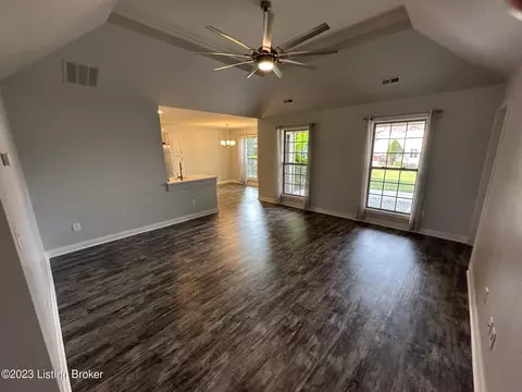 4012 Emerald Spring Pl, Louisville, KY 40245 photo 3
