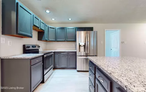 200 Carla Dr, Mount Washington, KY 40047