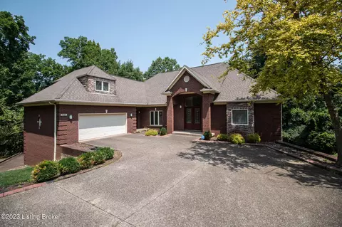 5501 Phoenix Hill Ct, Louisville, KY 40207
