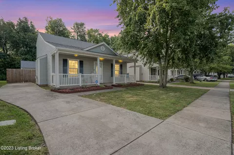 6429 Hunters Creek Blvd, Louisville, KY 40258
