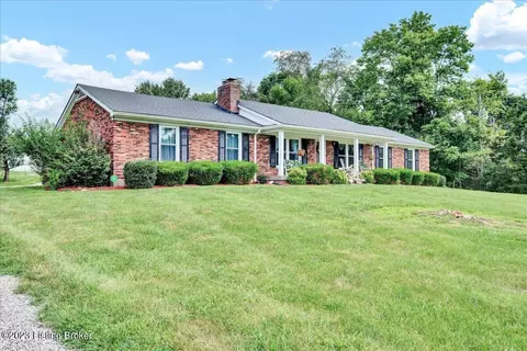 3504 Old Clark Station Rd, Fisherville, KY 40023