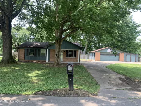 10604 Tarrytowne Dr, Louisville, KY 40272
