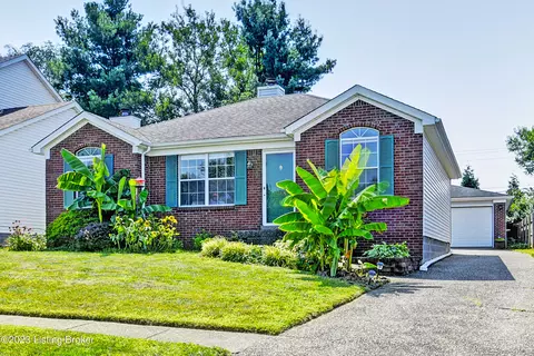 12114 Bay Run Dr, Louisville, KY 40245