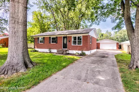 10707 Golden Dr, Louisville, KY 40272