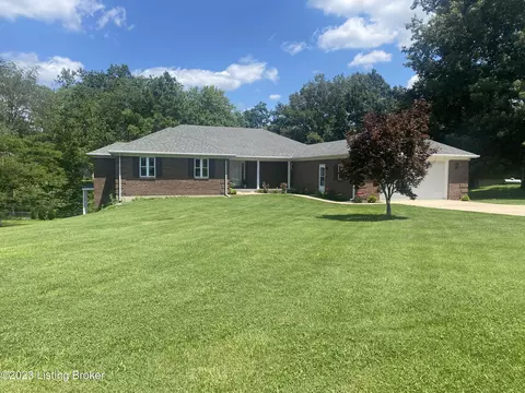 220 Fireside Dr, Brandenburg, KY 40108