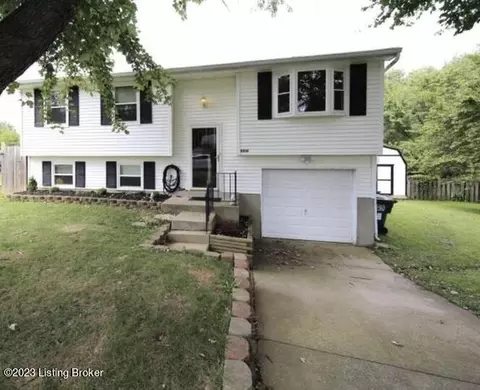 8816 William Penn Way, Louisville, KY 40228
