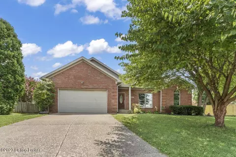 8601 Binnacle Ct, Louisville, KY 40220