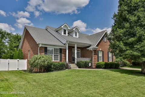 838 Abingdon Cir, Shelbyville, KY 40065