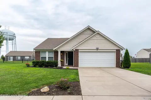 360 Hubbard Ln, Mount Washington, KY 40047