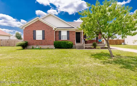 189 Crooked Oak Ct, Shepherdsville, KY 40165
