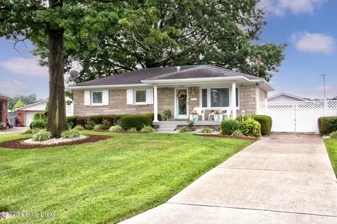 7218 Durst Dr, Louisville, KY 40258