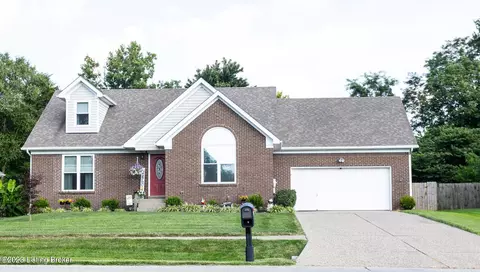 9542 Poplar Hill Dr, Crestwood, KY 40014