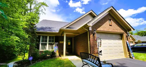 6534 Renate Rd, Louisville, KY 40291