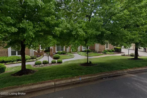 5700 Coach Gate Wynde, Louisville, KY 40207