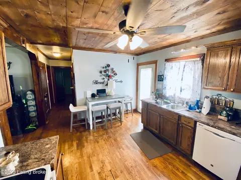 111 Armory Hl, Springfield, KY 40069 photo 5