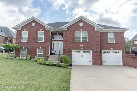 7811 Niemann Dr, Louisville, KY 40291