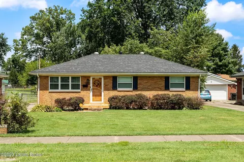 1533 Anna Ln, Louisville, KY 40216