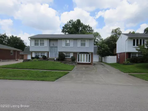 8803 Mount Eastes Ln, Louisville, KY 40291
