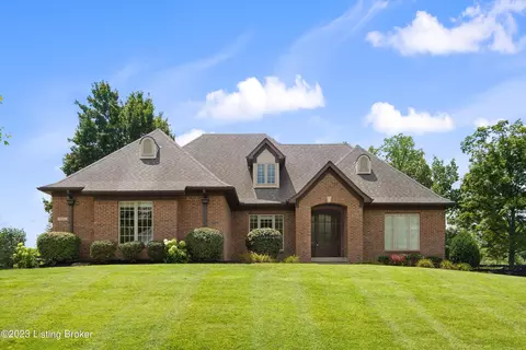 3061 Fallen Wood Ln, La Grange, KY 40031