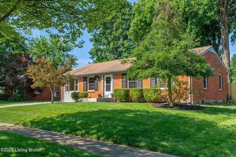 2010 Ben Ali Rd, Louisville, KY 40223