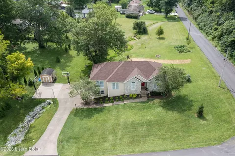 6710 Robin Rd, Crestwood, KY 40014