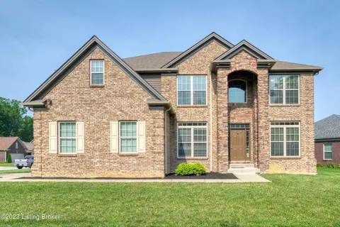 2200 Somersly Pl, Louisville, KY 40245