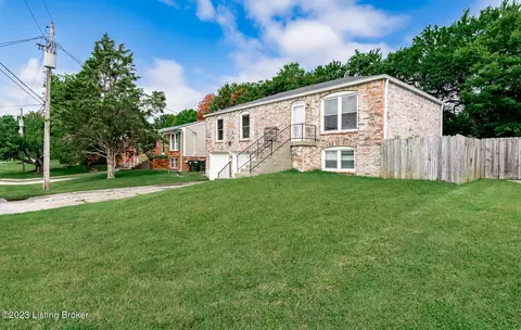 10509 Chenny Ct, Louisville, KY 40299