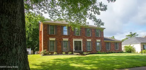 10014 Timberwood Cir, Louisville, KY 40223
