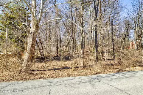 6302 Oak Valley Dr, Louisville, KY 40214