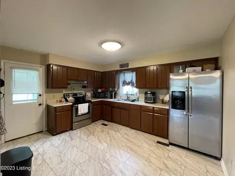 2382 Bardstown Rd, Springfield, KY 40069 photo 12
