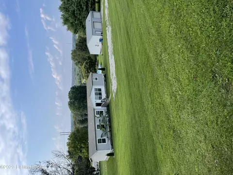 125 Whelan Rd, Vine Grove, KY 40175