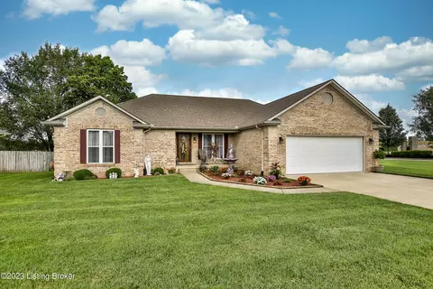 2328 Eagle Pass, Shelbyville, KY 40065
