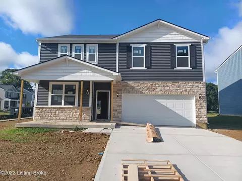 11933 Wooden Trace Dr, Louisville, KY 40229