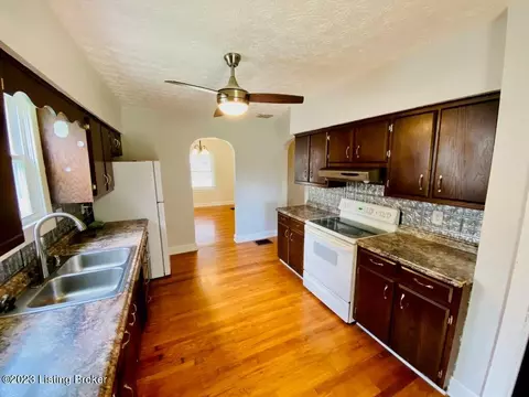 212 E Virginia Ave, Springfield, KY 40069 photo 6