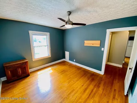 212 E Virginia Ave, Springfield, KY 40069 photo 7
