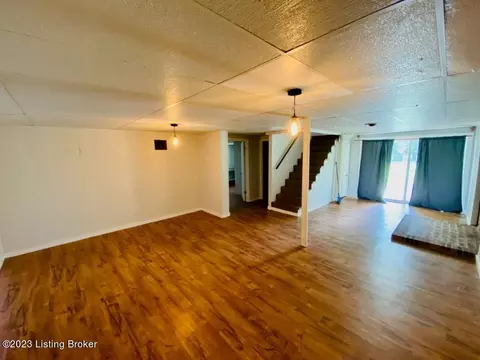 212 E Virginia Ave, Springfield, KY 40069 photo 15