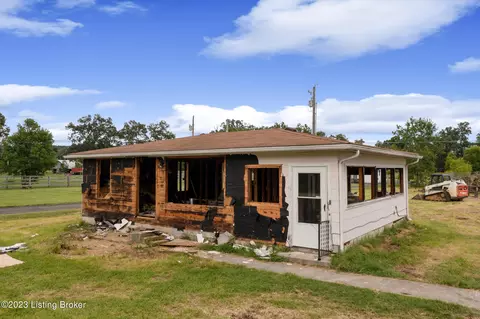 504 Raymond Rd, Shepherdsville, KY 40165