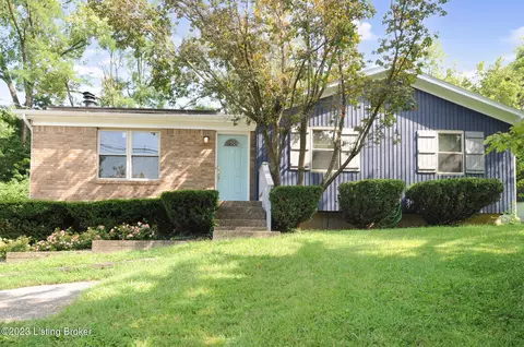 8707 Watterson Trl, Jeffersontown, KY 40299