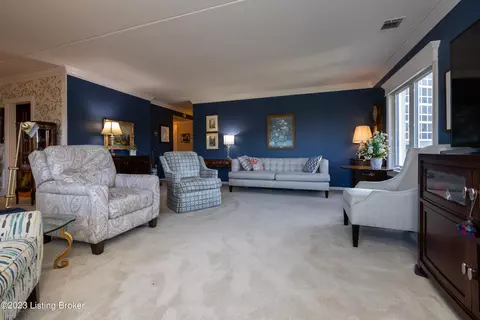 5100 Us Highway 42 # 412, Louisville, KY 40241